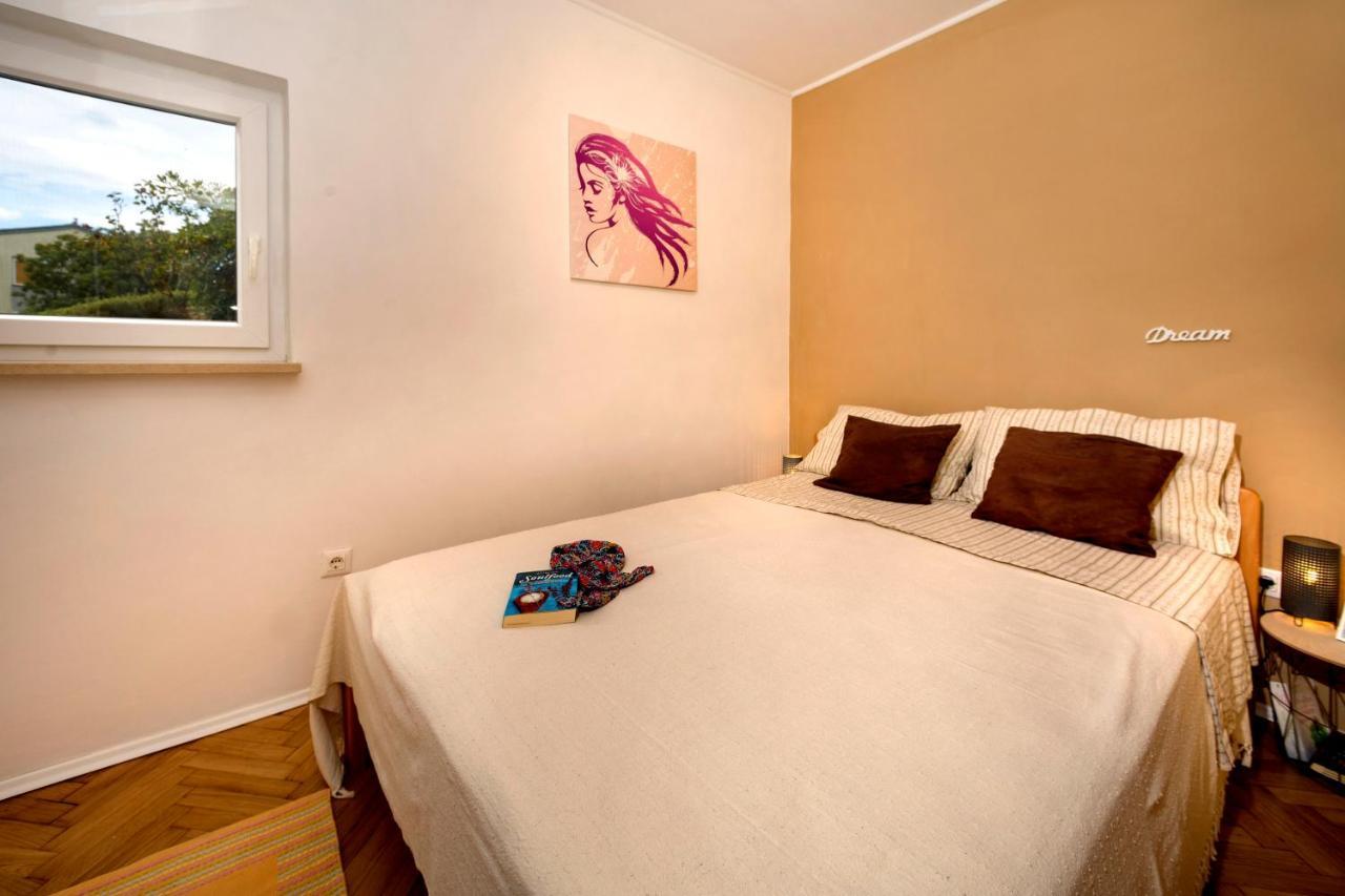 B Apartment Ravni Extérieur photo
